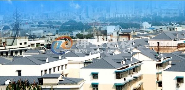 合成樹脂瓦質(zhì)輕承載力強(qiáng)，是平改坡的理想選擇